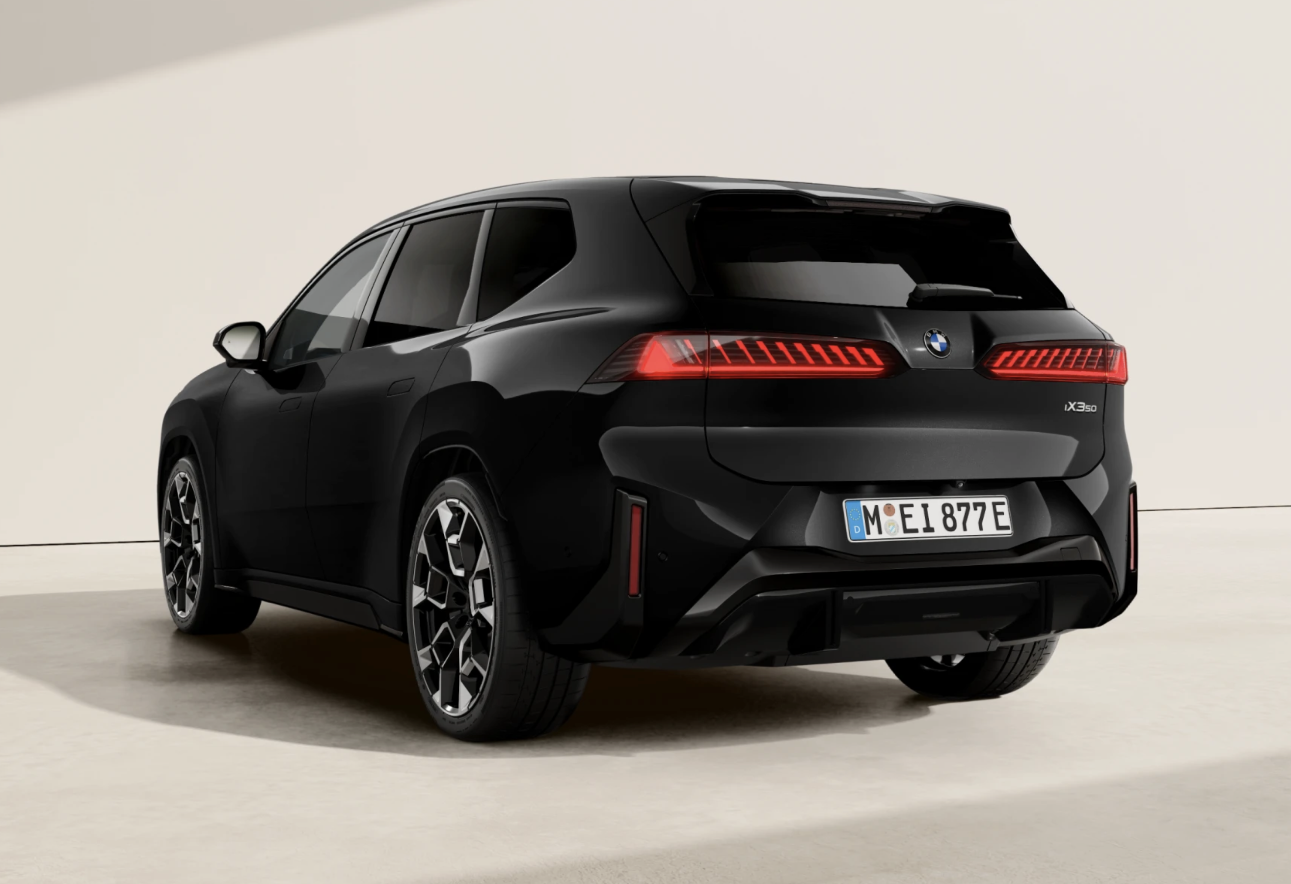 Nové BMW iX3 2025 (Neue Klasse) – elektrické SAV s dojezdem až 805 km (WLTP), 800V/400kW rychlonabíjením a revolučním interiérem s Panoramic iDrive/Panoramic Vision. První objednávky online u nás na AUTOiBUY.com